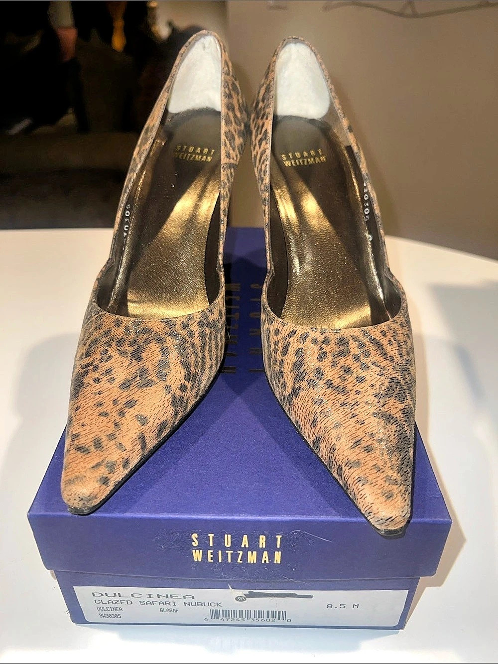 Stuart Weitzman Dulcinea Leopard Print Pointed-Toe Heels US 8.5